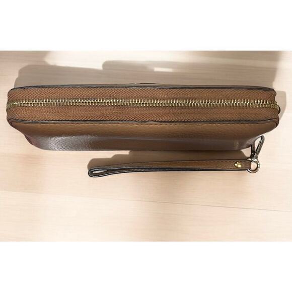 Michael Kors Fulton Large Leather Hobo Bag & Zip Around Continental Wallet - Picture 10 of 16